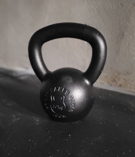 Customer photo review of 10kg / 22lbs E-coated Cast Iron Kettlebell