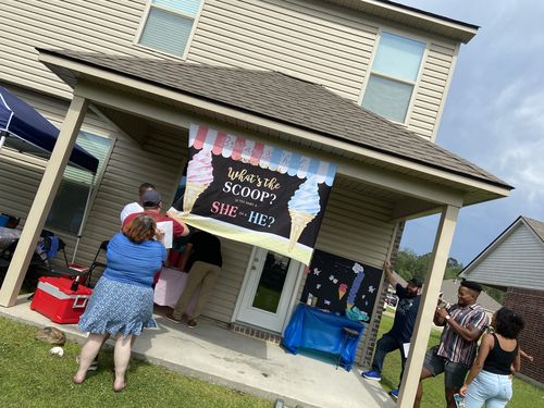 Customer photo review of Custom Girl or Boy Gender Reveal Backdrop Blue or Pink Gender Reveal Photo Backdrop