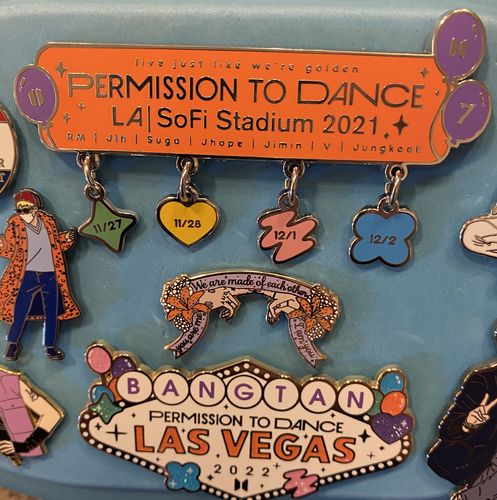 Customer photo review of BTS PTD Concert Set Enamel Pins