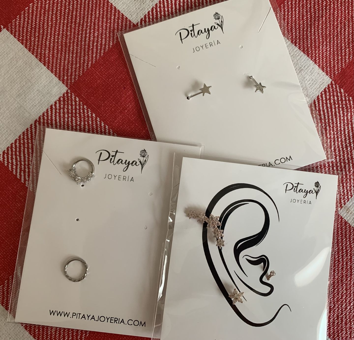 Customer photo review of Aretes Lucy