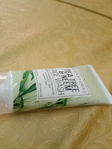 Customer photo review of Tea Tree & Neem Face Wash