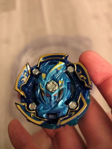 Customer photo review of Takara Tomy Beyblade Burst B-156 Random Booster Vol.18 (8 Types for 1)