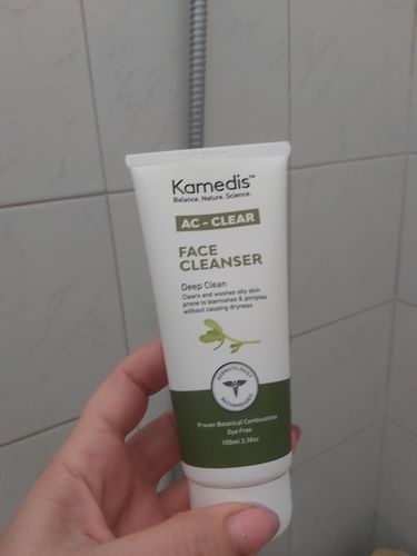 Customer photo review of ג'ל טיפולי לניקוי פנים לעור שמן הנוטה לפצעונים | AC - CLEAR FACE CLEANSER מארז 3 יחידות
