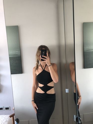 Customer photo review of SOLADO Cut Out Backless Split Back Maxi Dress