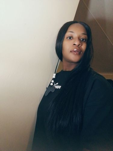 Customer photo review of JORDYN - Brazilian 4x4 Lace Wig