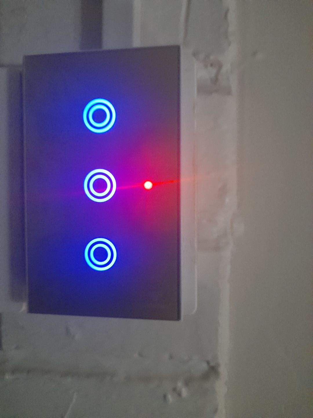 Customer photo review of Interruptor inteligente Wifi 3 TECLAS Automatizate