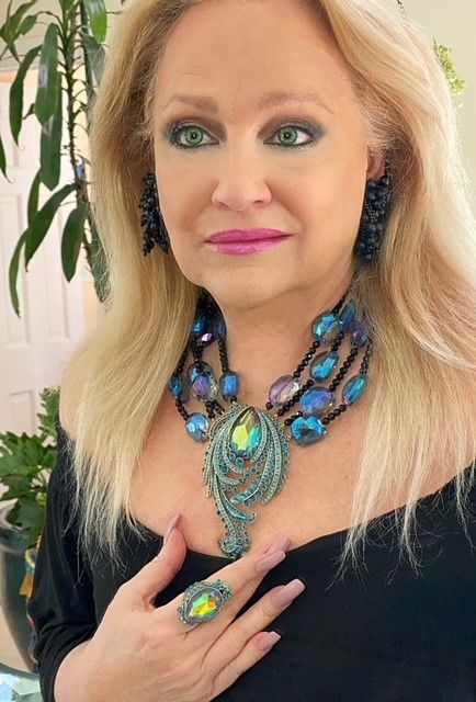 Customer photo review of HEIDI DAUS®"Make Some Waves" Crystal Statement Ring
