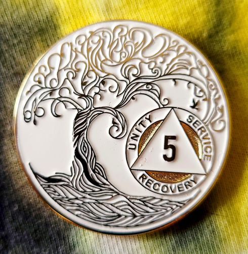 Customer photo review of 5 Year Sobriety Mint Twisted Tree of Life Gold Plated AA Recovery Medallion - Five Year Chip/Coin - White