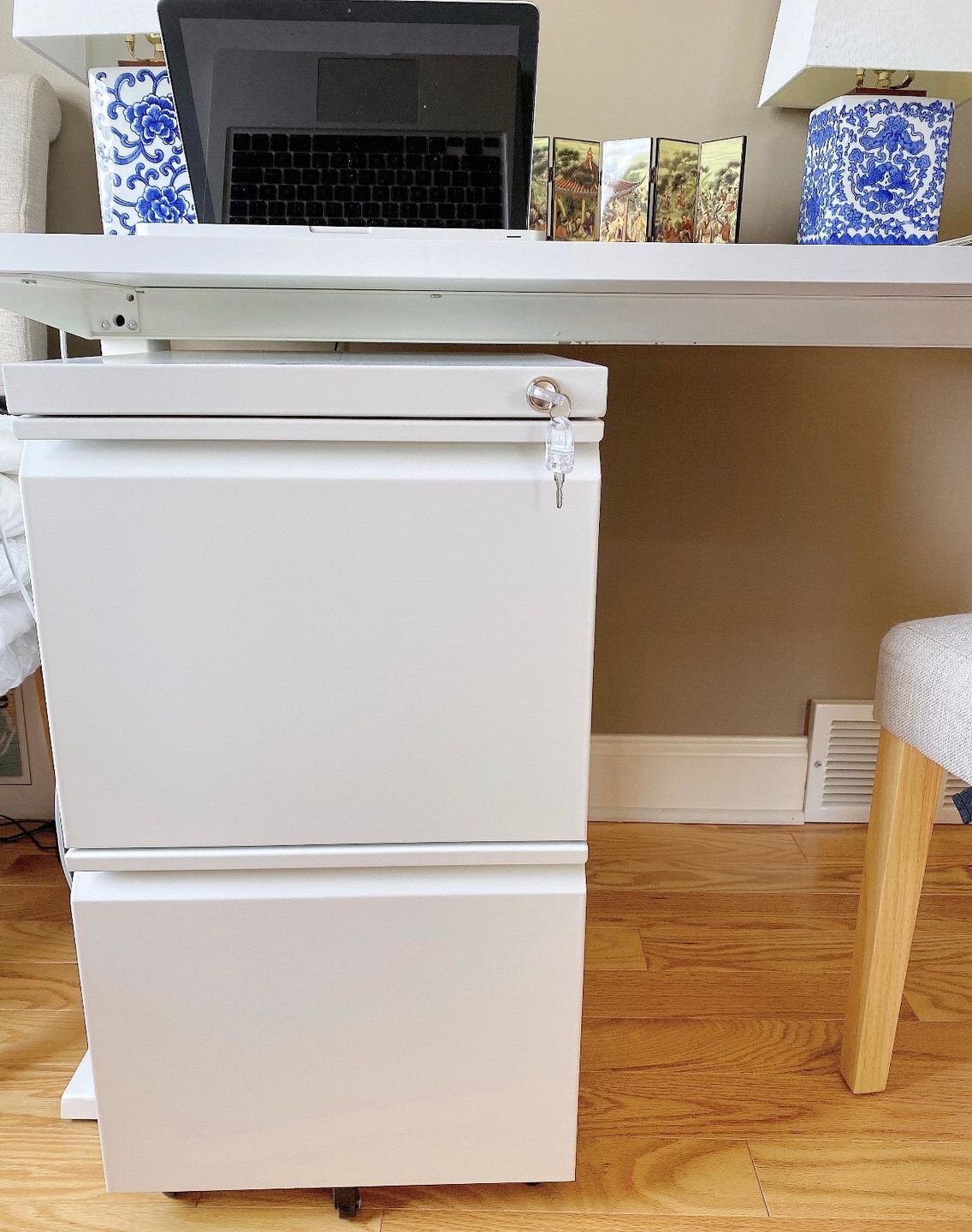Customer photo review of Black/White 2-Drawer Mobile File Cabinet with Lock | DEVAISE