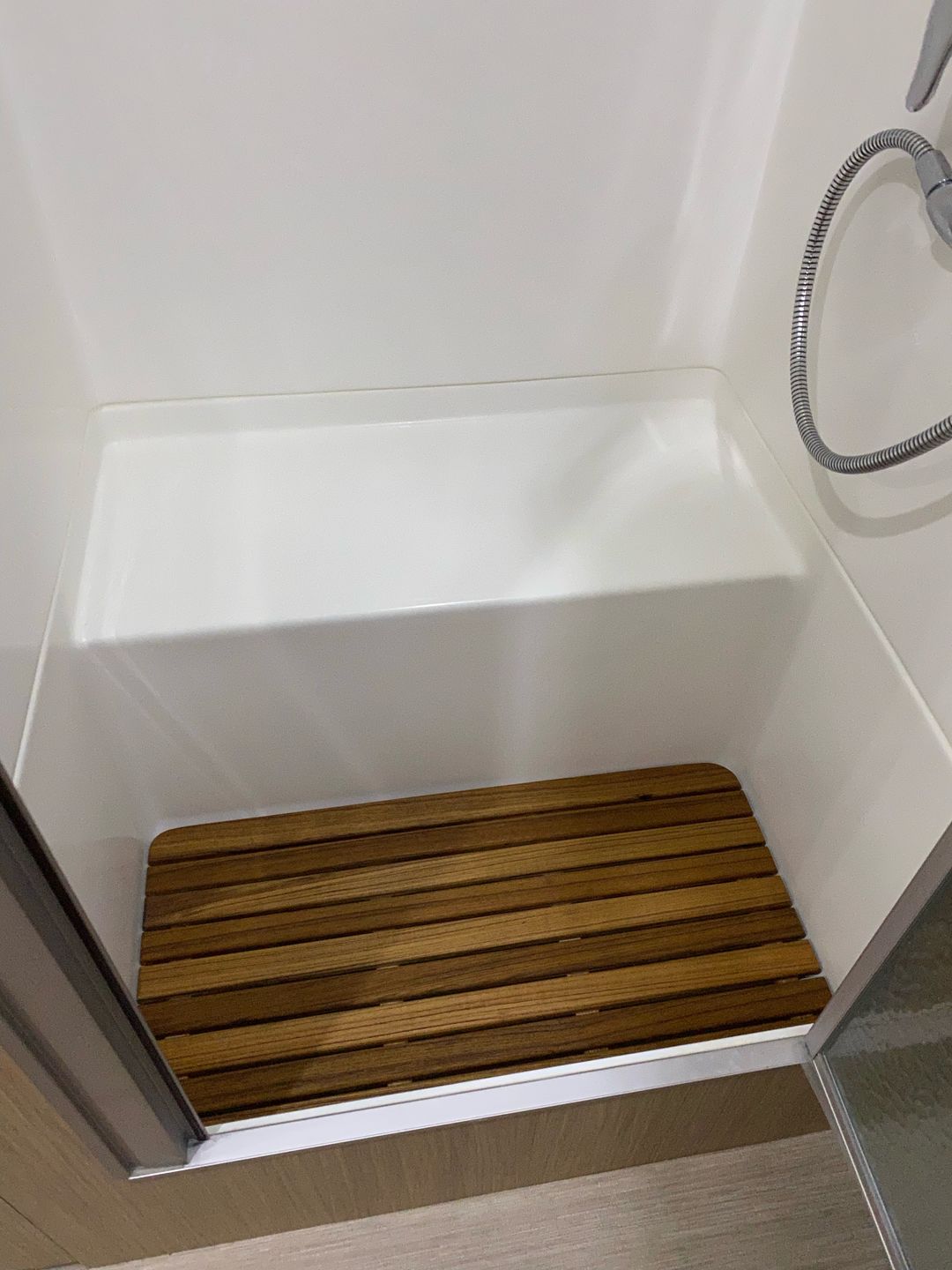 Customer photo review of 25RB / 28RB Airstream Teak Shower Mat