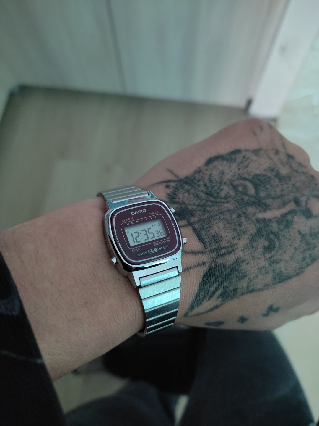 Customer photo review of Reloj Casio Vintage LA670WA-4DF Plateado Granate