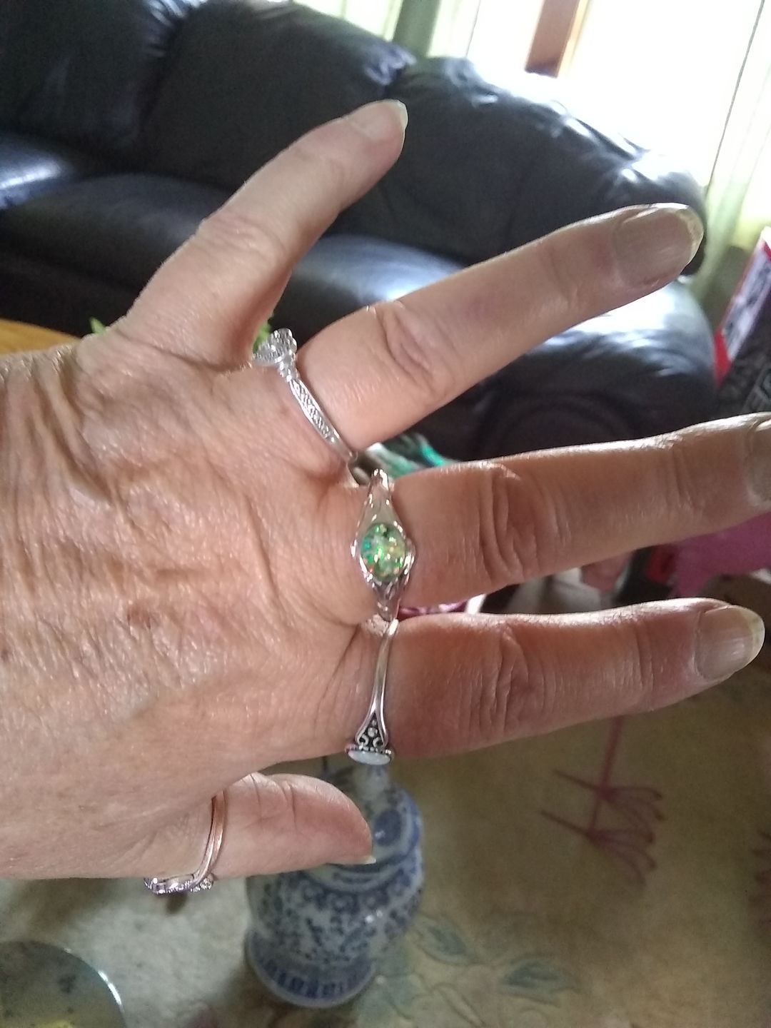 Customer photo review of Leaf Cremation Ring with Cremation Ashes