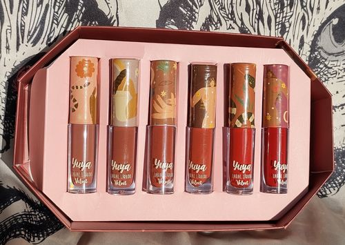 Customer photo review of Labiales Velvet - Edición Limitada