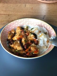 Customer photo review of Hähnchen mit Cashewkernen Kochbox in Bambuskorb mit weiteren 9 Gerichten