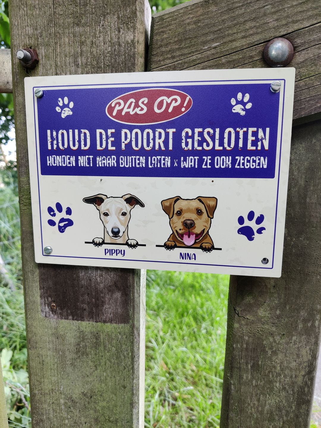 Customer photo review of Honden niet naar buiten laten! - Gepersonaliseerd deurbordje