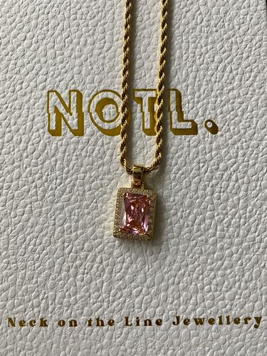 Customer photo review of Malibu Necklace