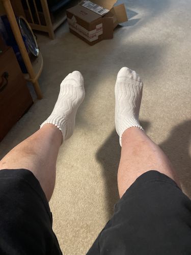 Customer photo review of Comfort-Fresh 6 Pairs Non-binding Unisex Moisture Wicking Breathing Cushion Quarter Bamboo Diabetic Socks