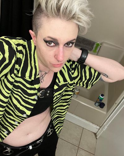 Customer photo review of Zebra Eco Lounge Shirt • Frosted Lime