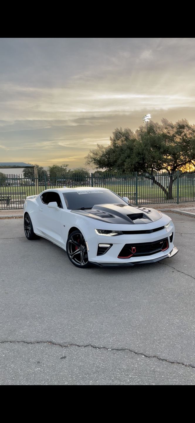 Customer photo review of Pre-Order 2016-2022 Chevy Camaro Terminator Full Carbon Fiber Hood