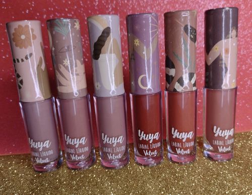 Customer photo review of Labiales Velvet - Edición Limitada