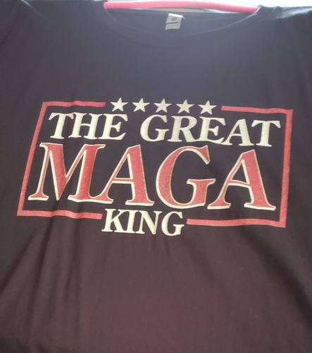 Customer photo review of The Great Maga King 2 Color Men's Apparel
