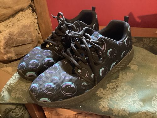 Customer photo review of Blue And Purple Bubble Pattern Print Black Athletic Shoes