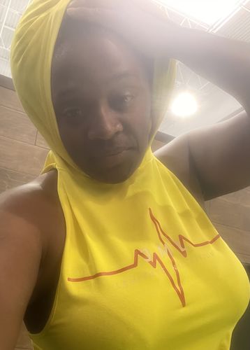 Customer photo review of Sleeveless Gym Hoodie