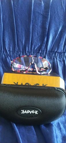 Customer photo review of KE9408 Photochromic Cycling Sunglasses With 2 Lens or 5 Lens