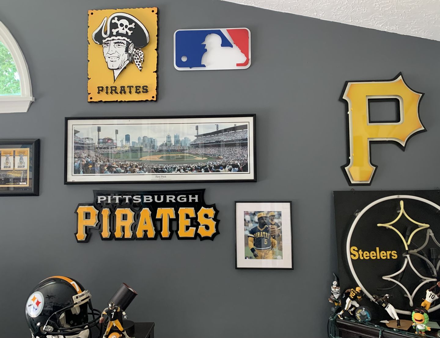 Customer photo review of Pittsburgh Pirates "1967 Handsome Pirate" 3D Metal Wall Art