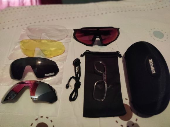 Customer photo review of KE9408 Cycling Sunglasses With Multiple Interchangeable Lenses