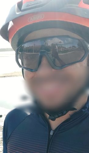 Customer photo review of KE9408 Photochromic Cycling Sunglasses With 2 Lens or 5 Lens