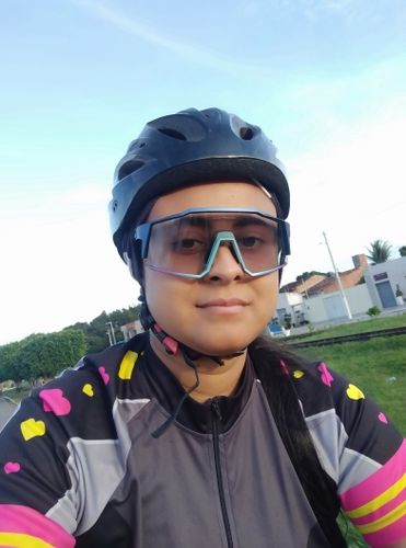 Customer photo review of KE9022 Photochromic Cycling Sunglasses for Men women