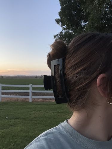 Customer photo review of XL Dreamy Claw Clip