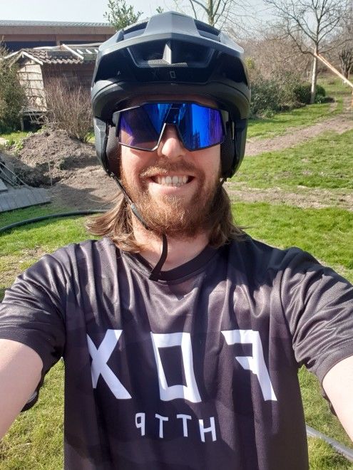 Customer photo review of KE9022 Cycling Sunglasses With Multiple Interchangeable Lenses