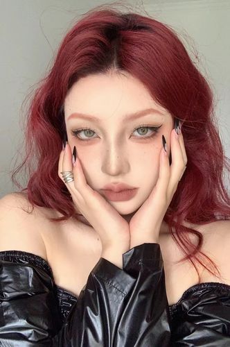 Customer photo review of Rainbow Bassia Brown Colored Contact Lenses