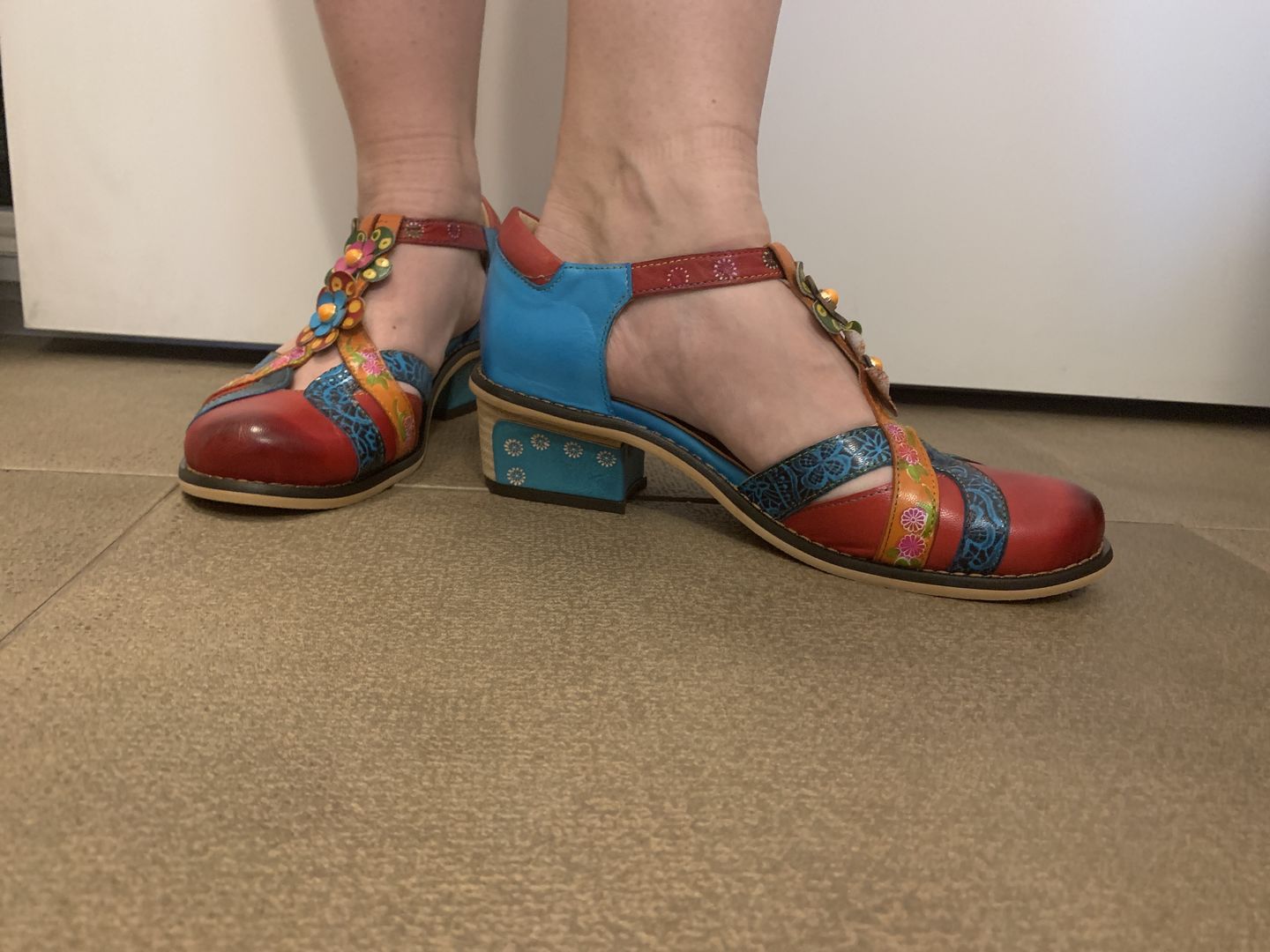 Customer photo review of Hand Painted Genuine Leather Handmade Pattern Sandals
