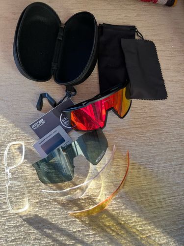Customer photo review of KE9022 Cycling Sunglasses With Multiple Interchangeable Lenses