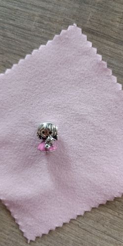Customer photo review of 925 Sterling Silver Little Girl with Kitten Charm
