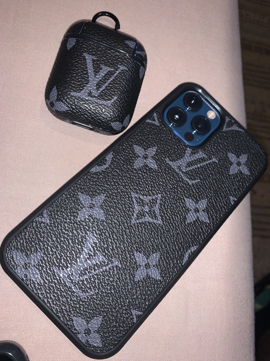 Customer photo review of Black Classic Mono Original iPhone Case