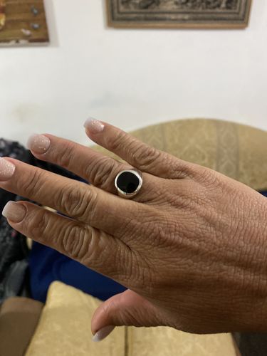 Customer photo review of Anillo Black Signet