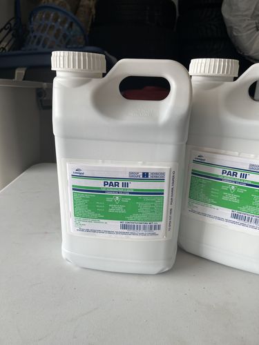 Customer photo review of Par 3 Lawn Weed Killer 4L