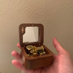 Customer photo review of Mirra - Music Box with Mirror & Stopper