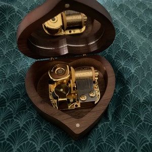 Customer photo review of Lova - Heart Music box with Mirror