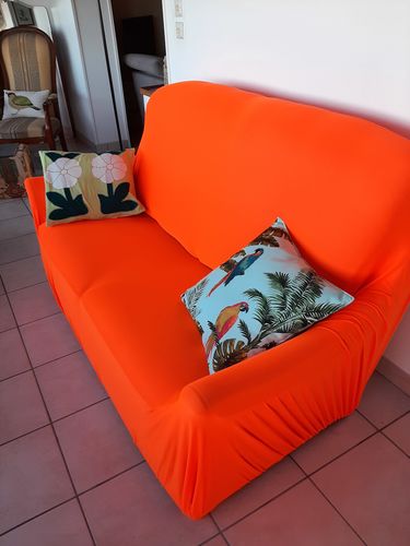 Customer photo review of Orange - Housses Extensibles de Fauteuil et Canapé