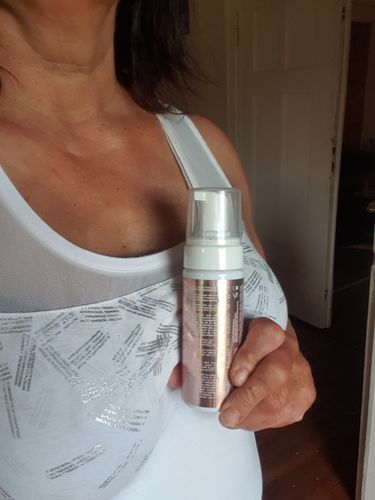Customer photo review of Illumin8 Dry Oil Express Self Tan Mousse - 150mL