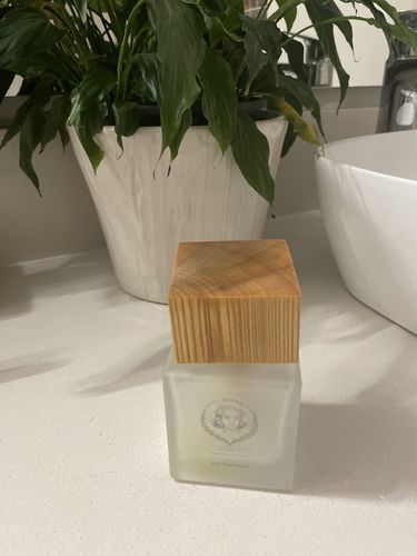 Customer photo review of Wooden Top Diffuser