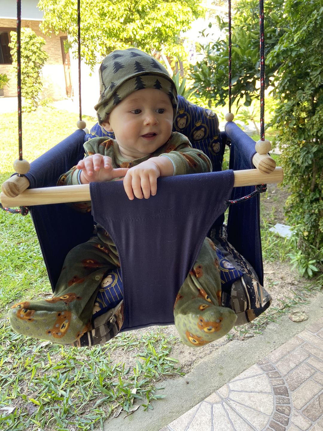 Customer photo review of Touca de Bebê Unissex Pinheiros Oliva