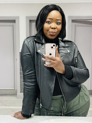 Customer photo review of OLIVIA - Brazilian 4x4 Lace Wig