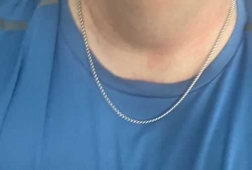 Customer photo review of 1.5mm Thin Box link Chain