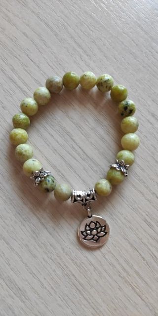 Customer photo review of Bracelet Bouddhiste et la Fleur de Lotus Porte-Chance